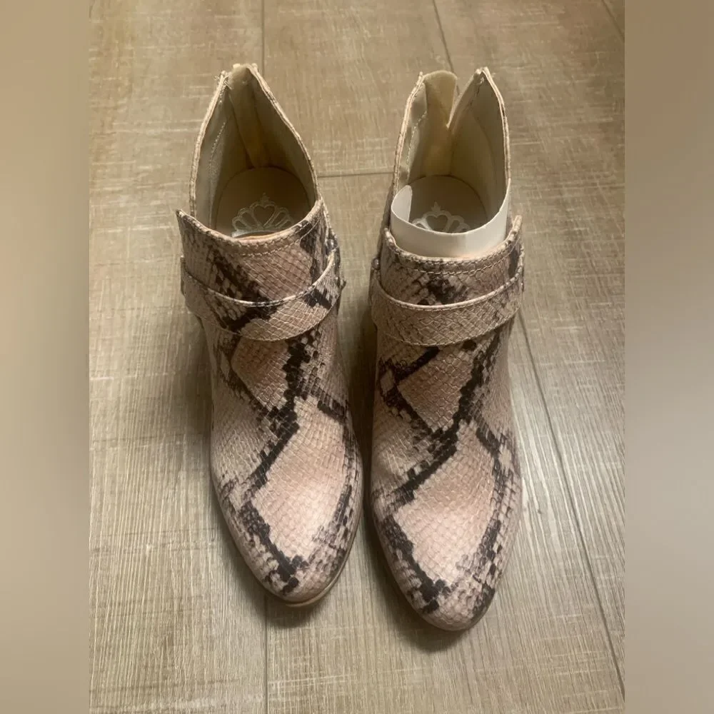 Fergalicious by fergie snake skin print booties brand new